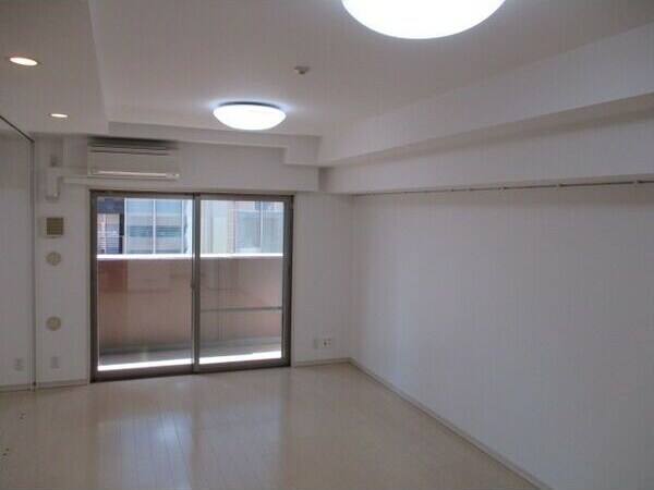 ※写真は同じマンションの違う部屋のものになります。 リエトコート丸の内