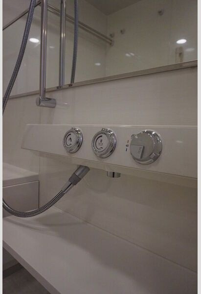  プレミスト泉レジデンス