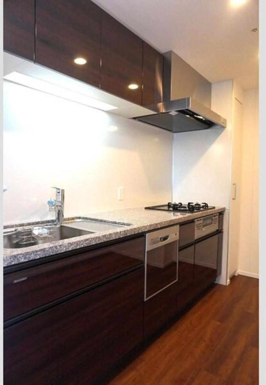  プレミスト泉レジデンス