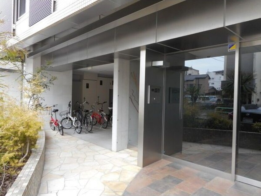  中央本線<中央西線>/鶴舞駅 徒歩10分 4階 築16年