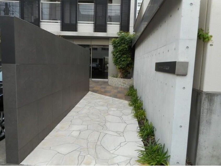  中央本線<中央西線>/鶴舞駅 徒歩10分 8階 築16年