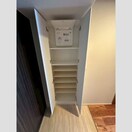 ※写真は同じマンションの違う部屋のものになります。 名古屋市営地下鉄鶴舞線/上前津駅 徒歩3分 9階 1年未満