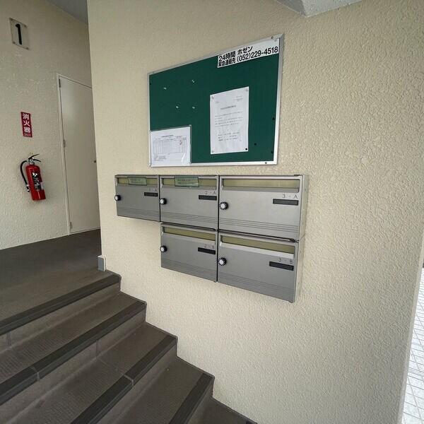  名古屋市営地下鉄東山線/藤が丘駅 徒歩8分 3階 築34年