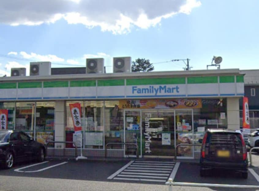 ファミリーマート 名東牧の里二丁目店(コンビニ)まで400m 名古屋市営地下鉄東山線/一社駅 徒歩28分 2階 築44年