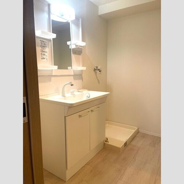 ※写真は同じマンションの違う部屋のものになります。 ロイメント名駅