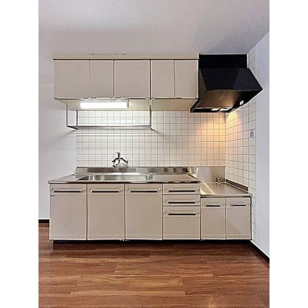  名古屋市営地下鉄東山線/上社駅 徒歩10分 1階 築34年