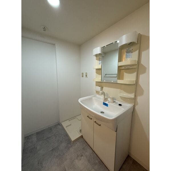  近鉄名古屋線/戸田駅 徒歩34分 3階 築19年