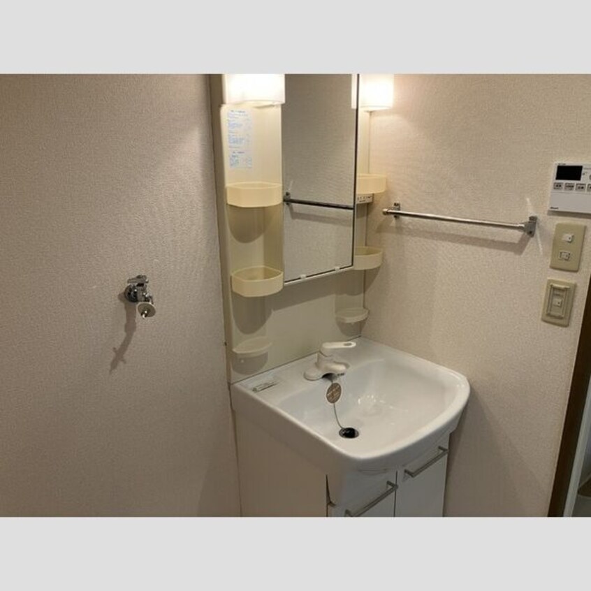  名鉄常滑線・空港線/新舞子駅 徒歩2分 3階 築20年