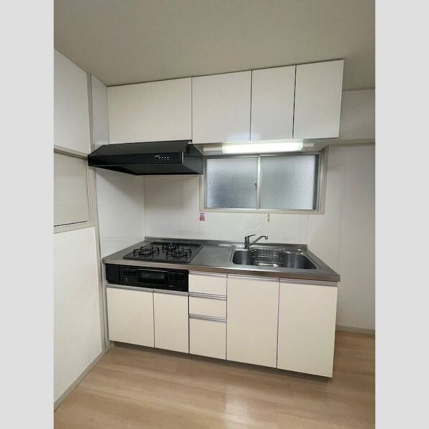  名古屋市営地下鉄鶴舞線/塩釜口駅 徒歩10分 1階 築37年