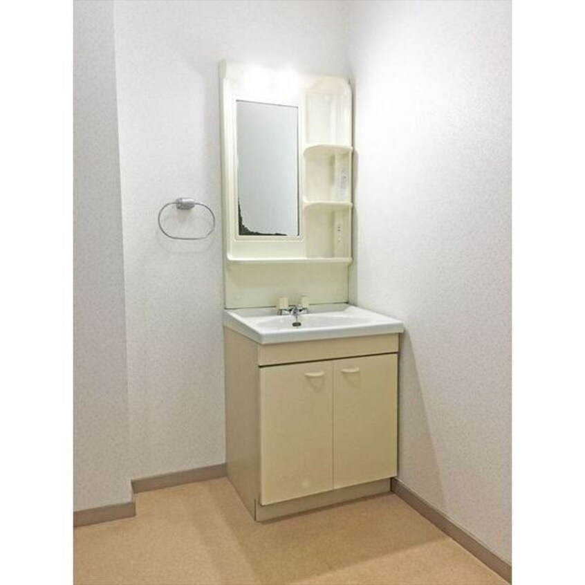  名鉄河和線/半田口駅 徒歩10分 3階 築28年