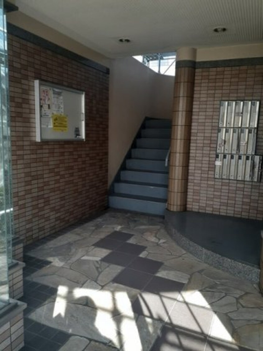  名鉄常滑線・空港線/名和駅 徒歩19分 3階 築21年