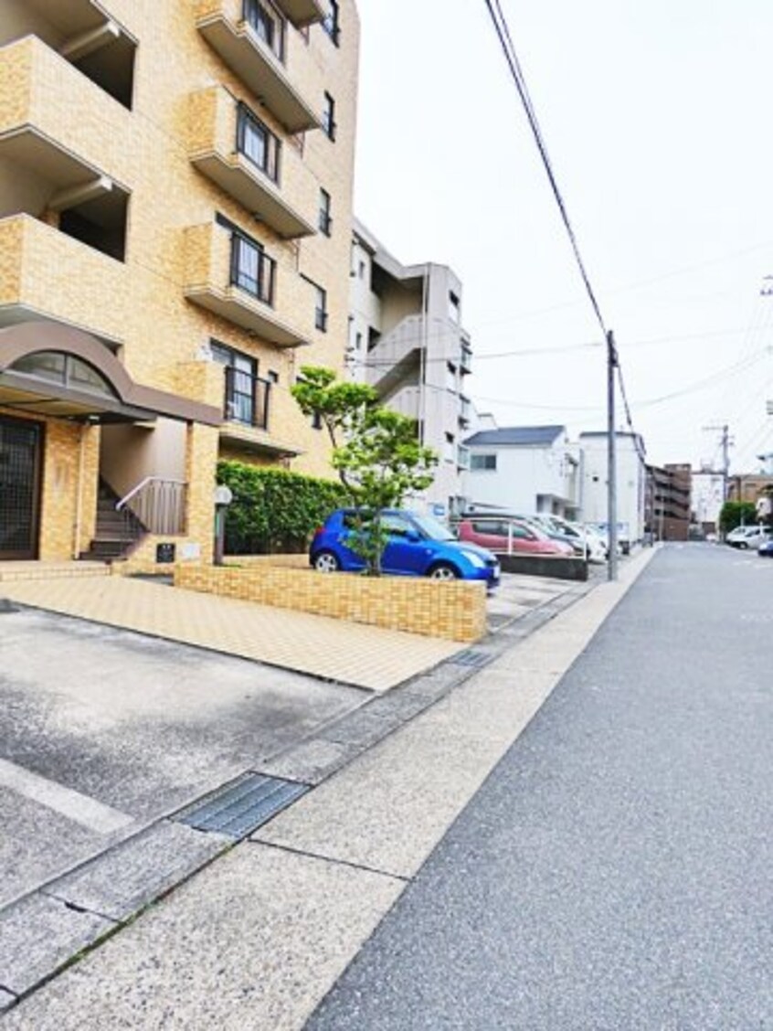  ランドマーク・一社