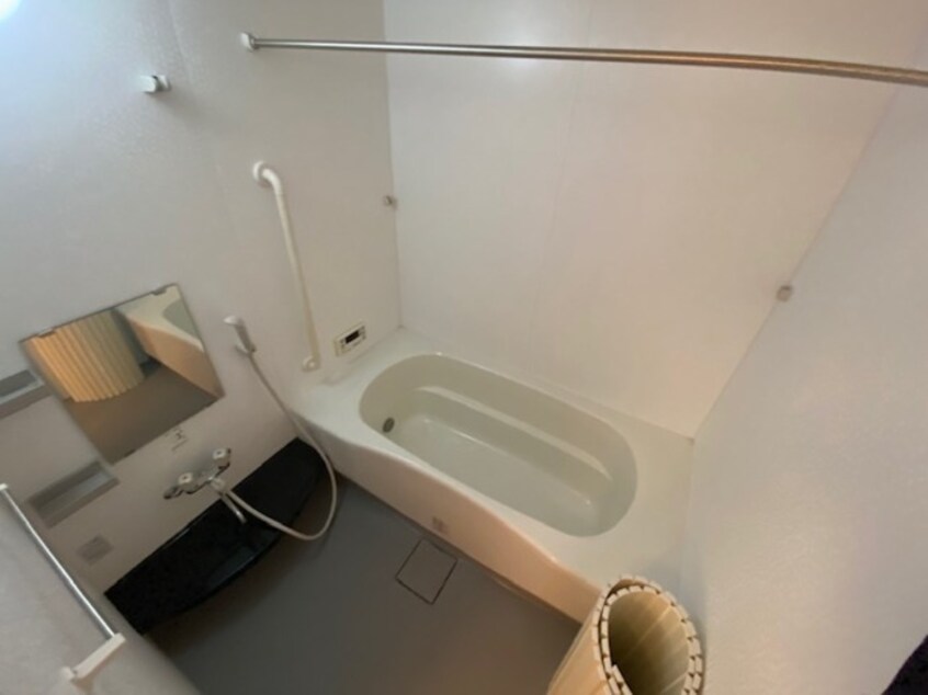  グランシャリオ前屋敷　A