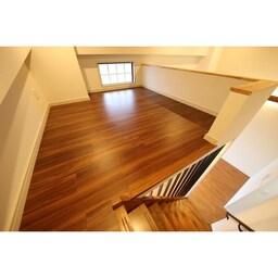室内写真は別部屋の写真です。