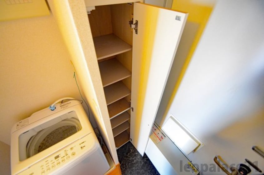 靴箱 レオパレスＬｏｎｄｅｎ　Ｂ