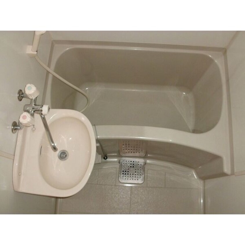  レオパレス鳥山