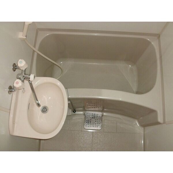  レオパレス鳥山