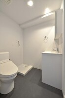  名古屋市営地下鉄名城線/志賀本通駅 徒歩8分 2階 築9年