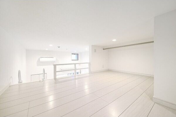  名古屋市営地下鉄名城線/志賀本通駅 徒歩8分 2階 築9年