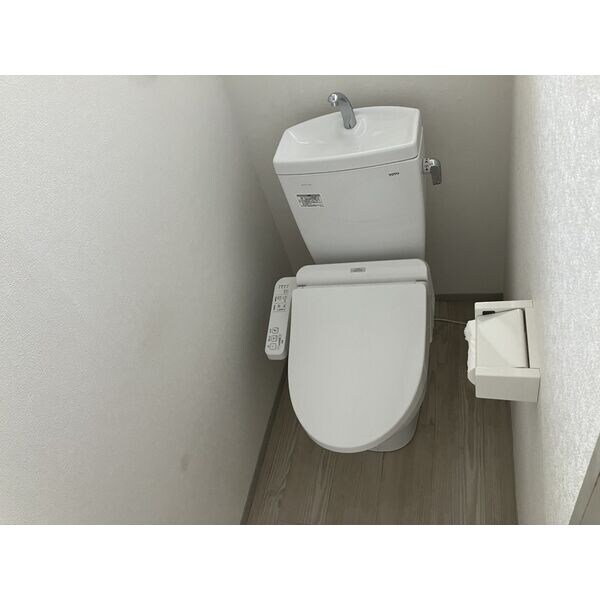  ファミール・エル