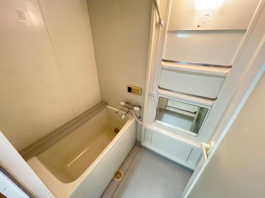 バス／シャワールーム等 エメラルド・ノービレⅢ