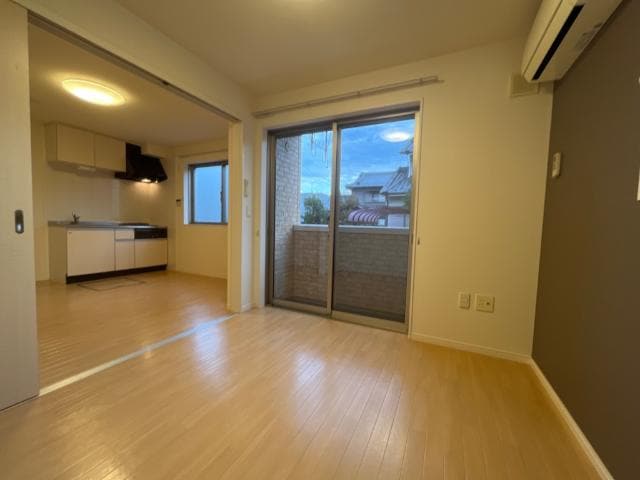 洋室 プレザンス・カメリア