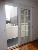 開放的で明るい空間を演出してくれるバルコニーです 名鉄名古屋本線/富士松駅 徒歩12分 1階 築18年