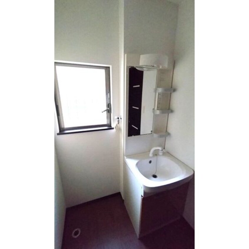  名古屋市営地下鉄名港線/築地口駅 徒歩14分 1-2階 築13年