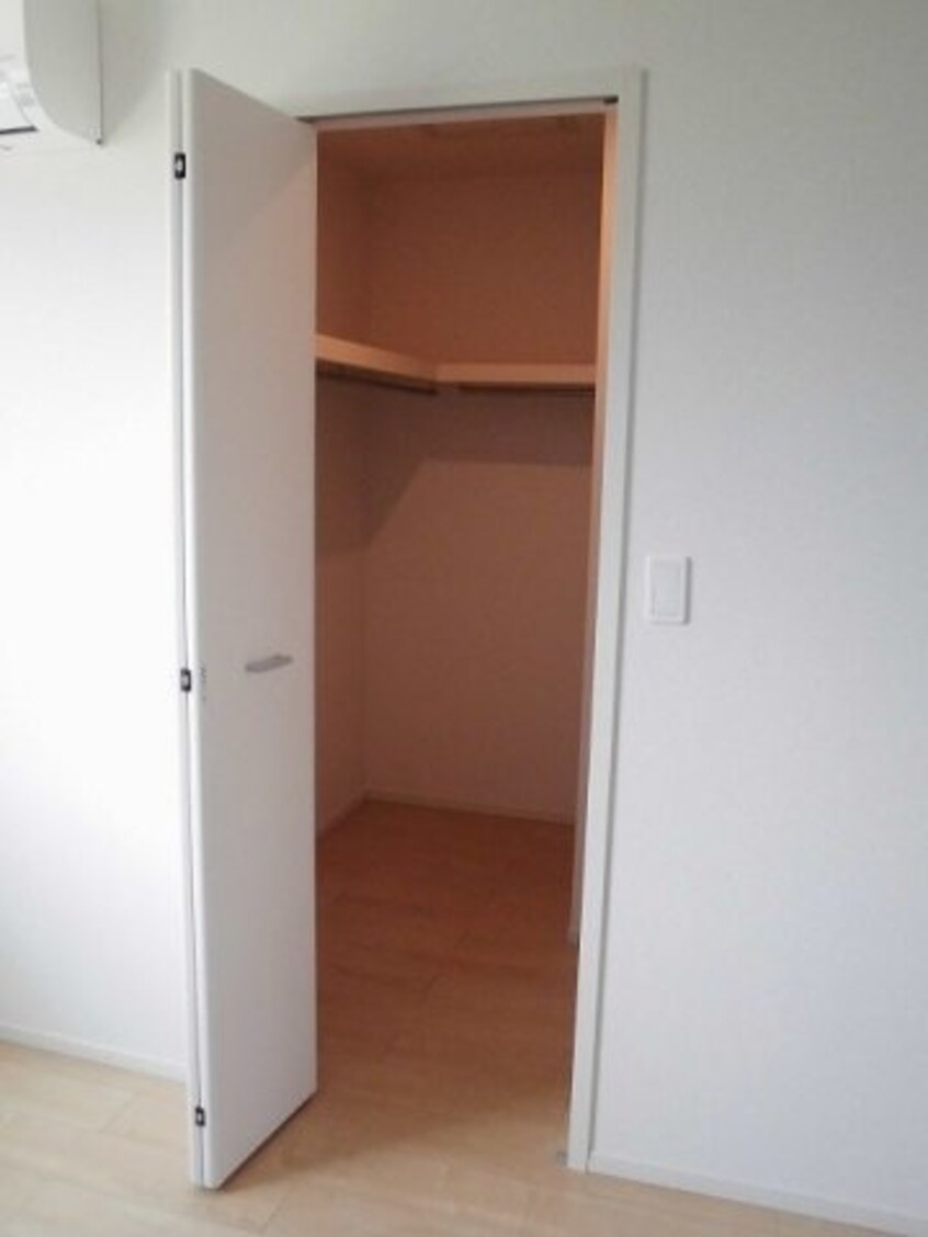  名鉄河和線/青山駅 バス10分ホテルパワーバンク前下車:停歩4分 3階 築5年