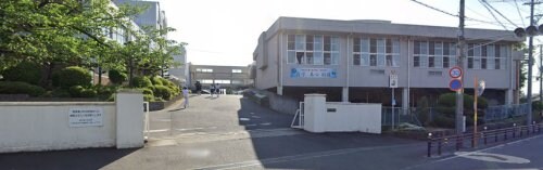 東海市立富木島中学校(中学校/中等教育学校)まで455m サンモールⅢ