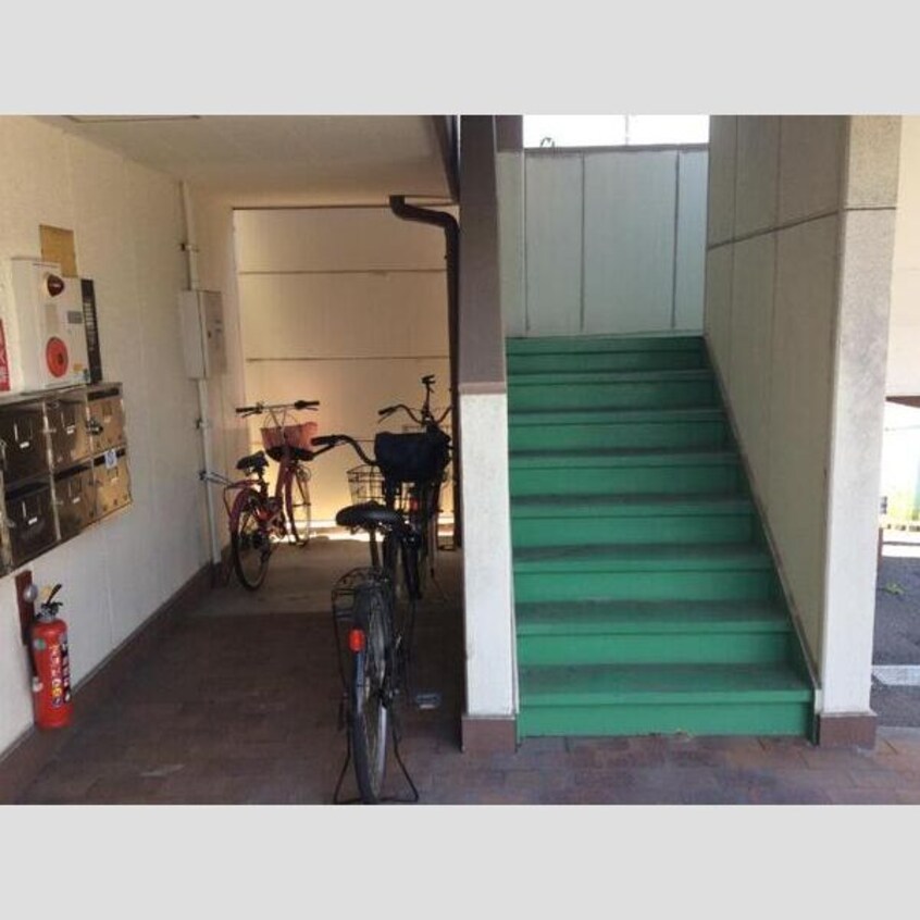  グランドヒルズ入場2番館