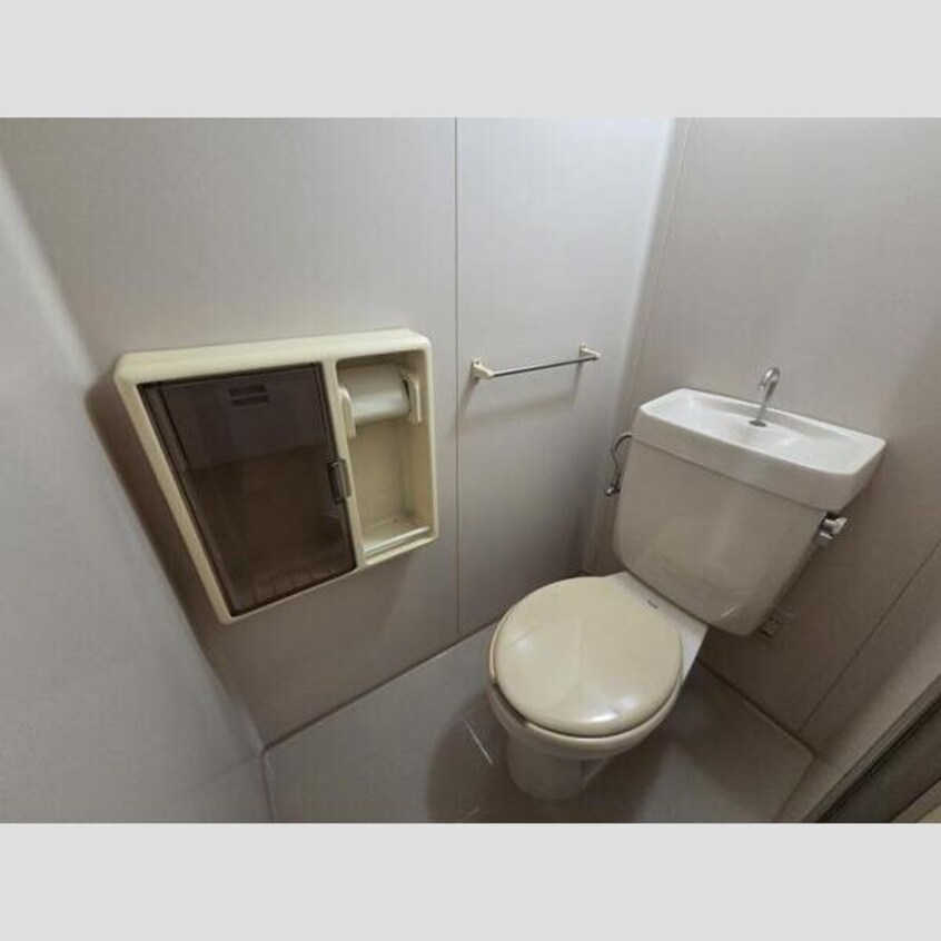  グランドヒルズ入場2番館