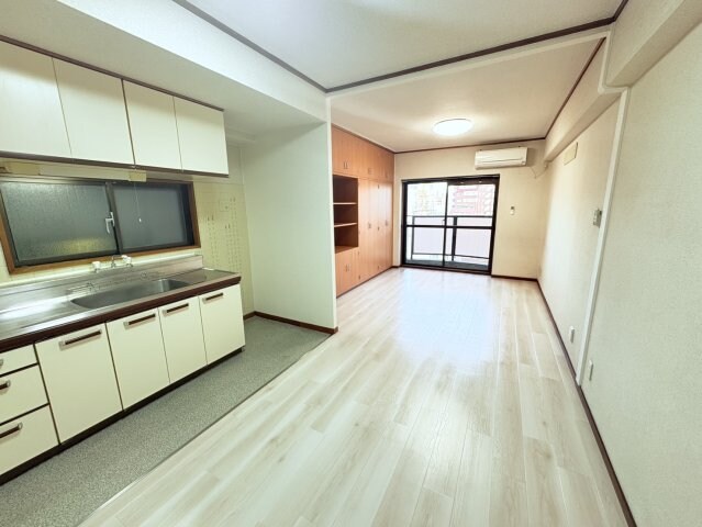  ステューディオ赤門