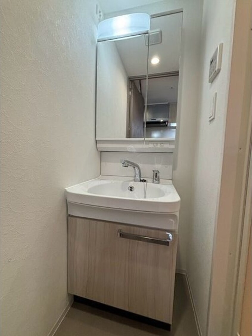  プレサンス吹上駅前エテルノ