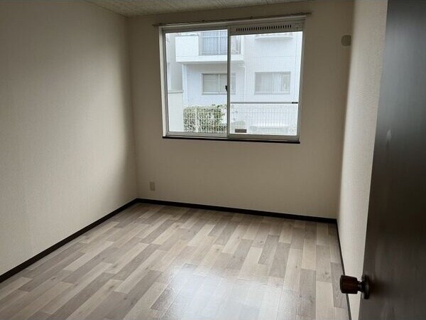  ケーエムハイツ