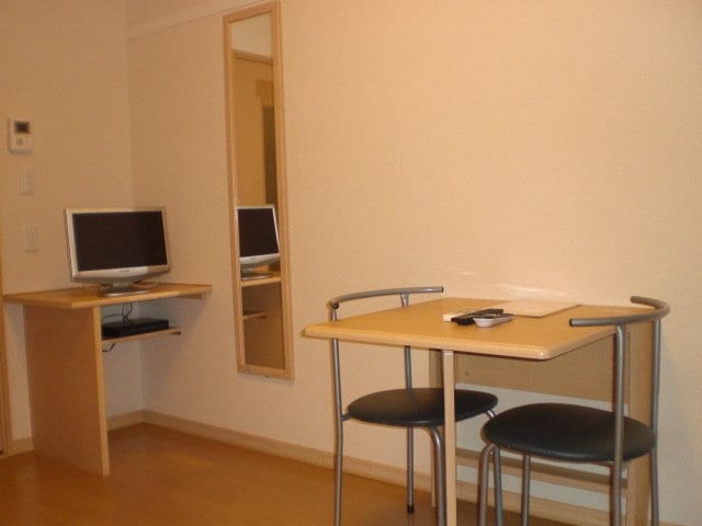  レオパレスまつばら