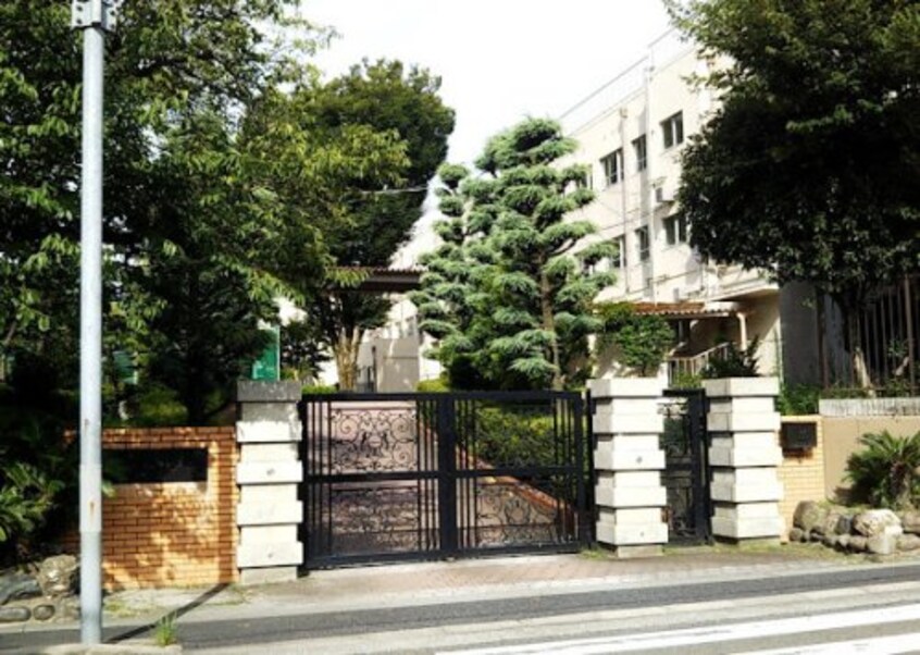 名古屋市立本城中学校(中学校/中等教育学校)まで530m レオパレスアルカディア２