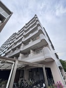 シーズンコート川間の外観