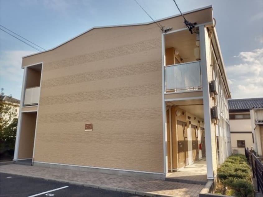 2022年12月に外壁塗装致しました。 レオパレス上名和