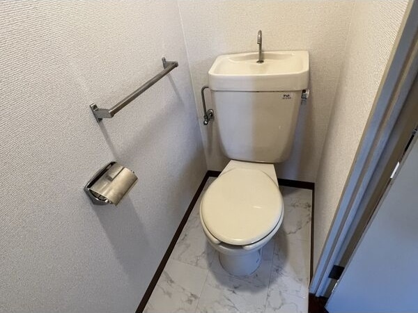  ヴィラカレッジウエスト