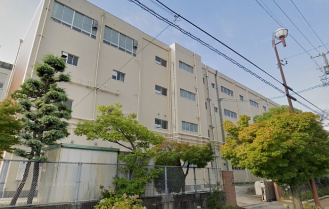 名古屋市立鳴海中学校(中学校/中等教育学校)まで581m ベラ　フォンターナ