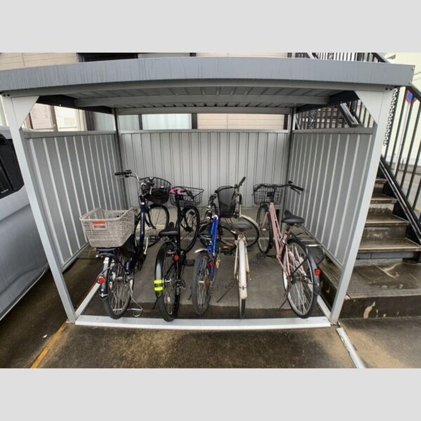  パラシオ愛芳　B