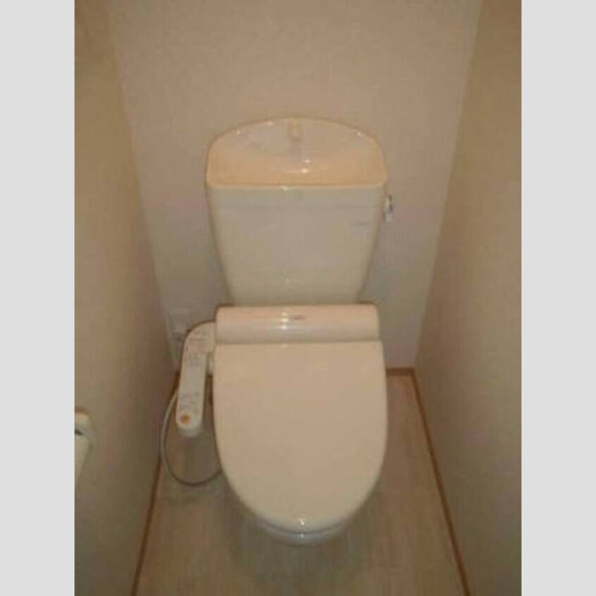 室内写真は別部屋の写真です。 名鉄常滑線・空港線/道徳駅 徒歩9分 2階 築15年