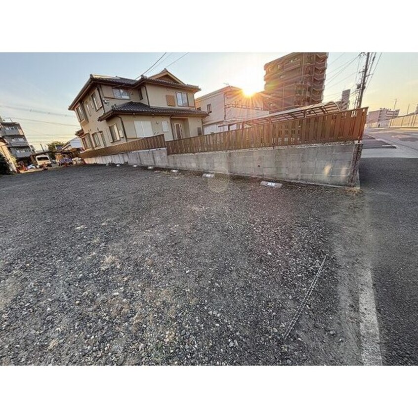 敷地外駐車場 シーズンコート泰明町