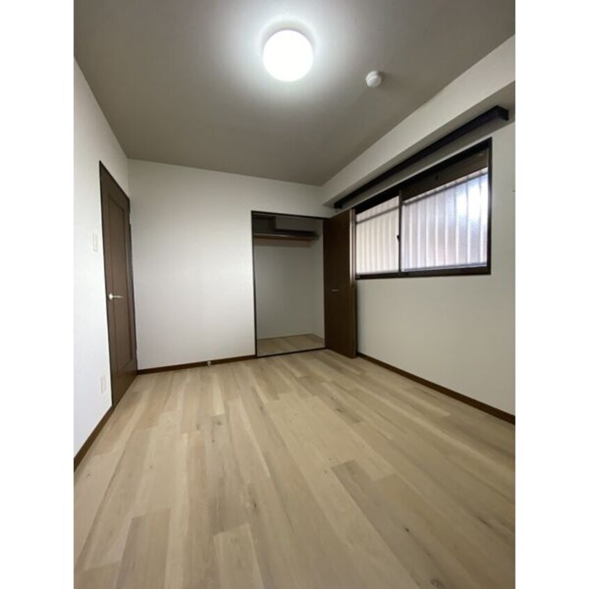  シーズンコート泰明町