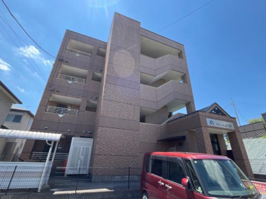 外観写真（昼） プレジデント・川中