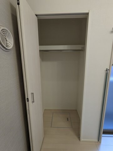 101号室クローゼット リヒト