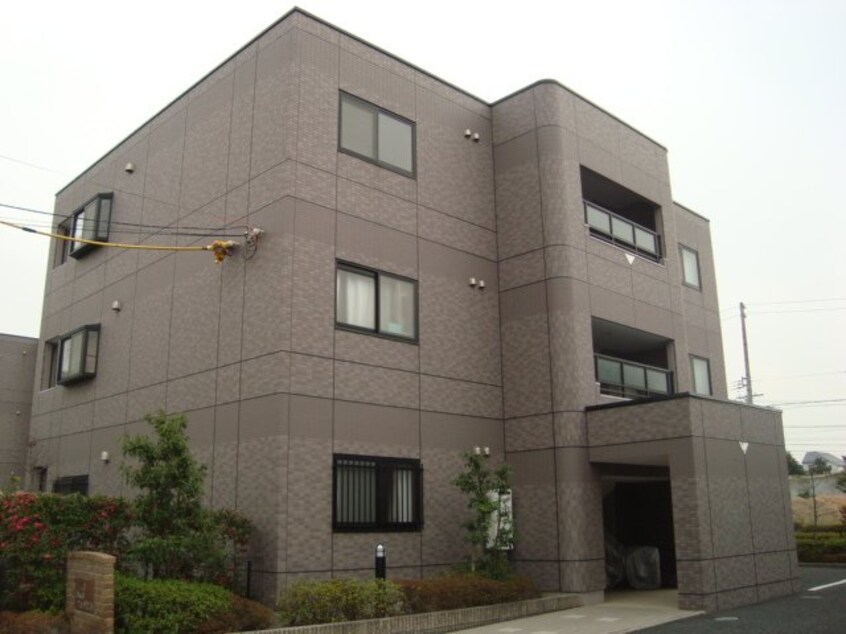 外観写真（昼） サウスフェザント