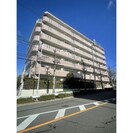 鴻ノ巣ヒルズビルの外観