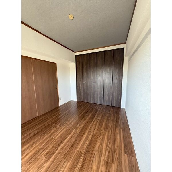  鴻ノ巣ヒルズビル